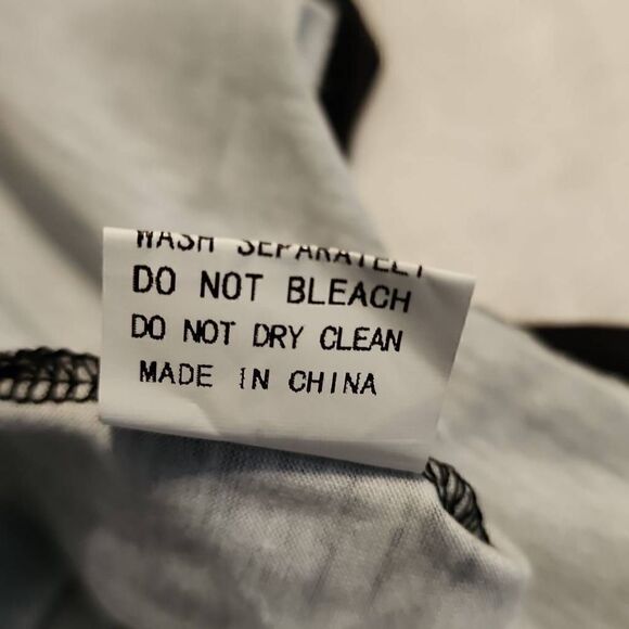 Unbranded NWOT Women's Long Sleeve Crew Neck Top with Graphics Size 4XL - Picture 7 of 8